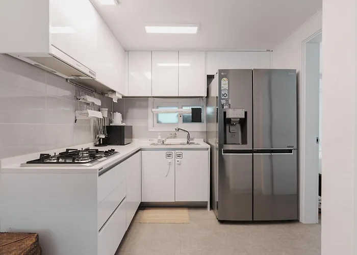 Hyun - 3r Sb5min, Free Parking, Luggage Storage Apartment *